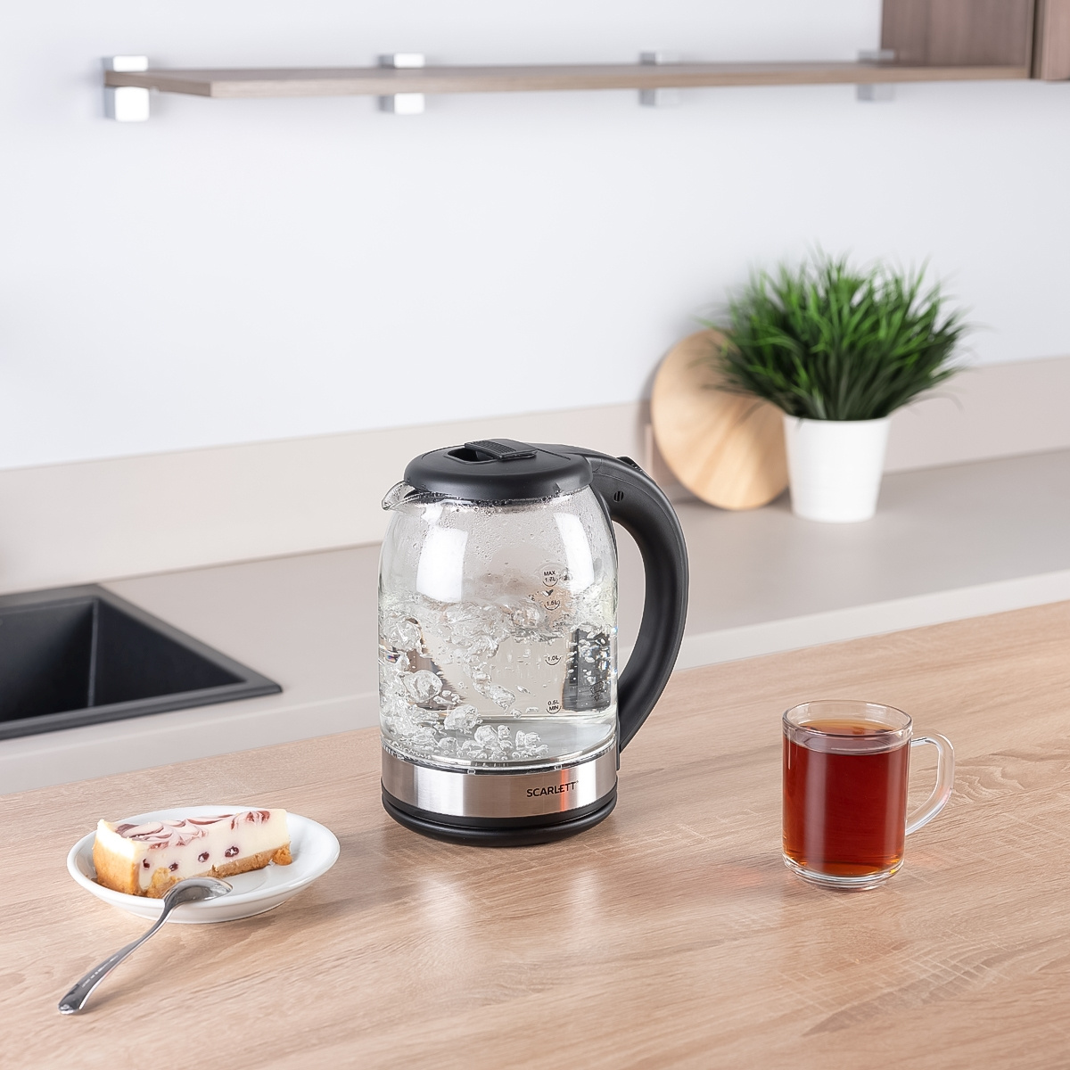 Чайник электрический Scarlett SC-EK27G10 1.7л. 1800Вт прозрачный/черный корпус: стекло/пластик